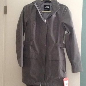 The north face tomales bay trench jacket rain coat